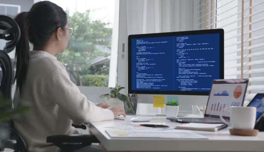 铁西区企业数字化解决方案:机器学习赋能商业模式升级的核心路径
